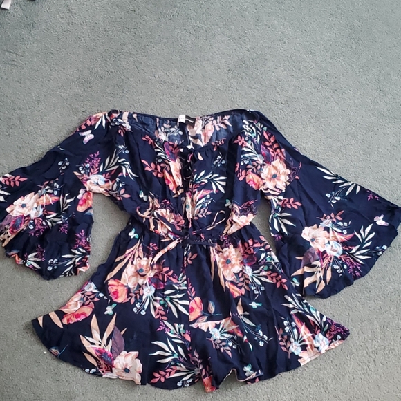 Romper - Picture 1 of 5